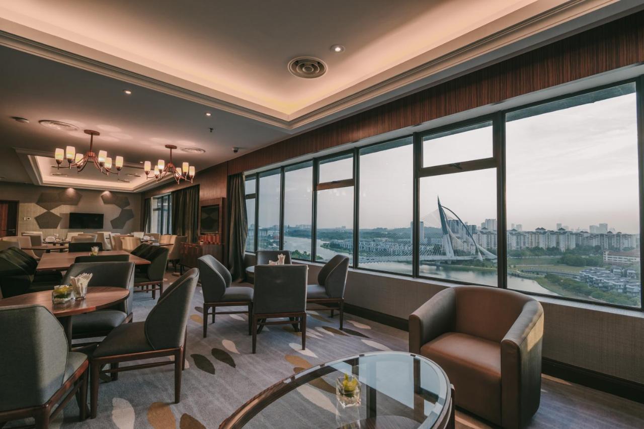 Zenith Hotel Πουτρατζάγια Εξωτερικό φωτογραφία The Club lounge at Kuala Lumpur International Airport