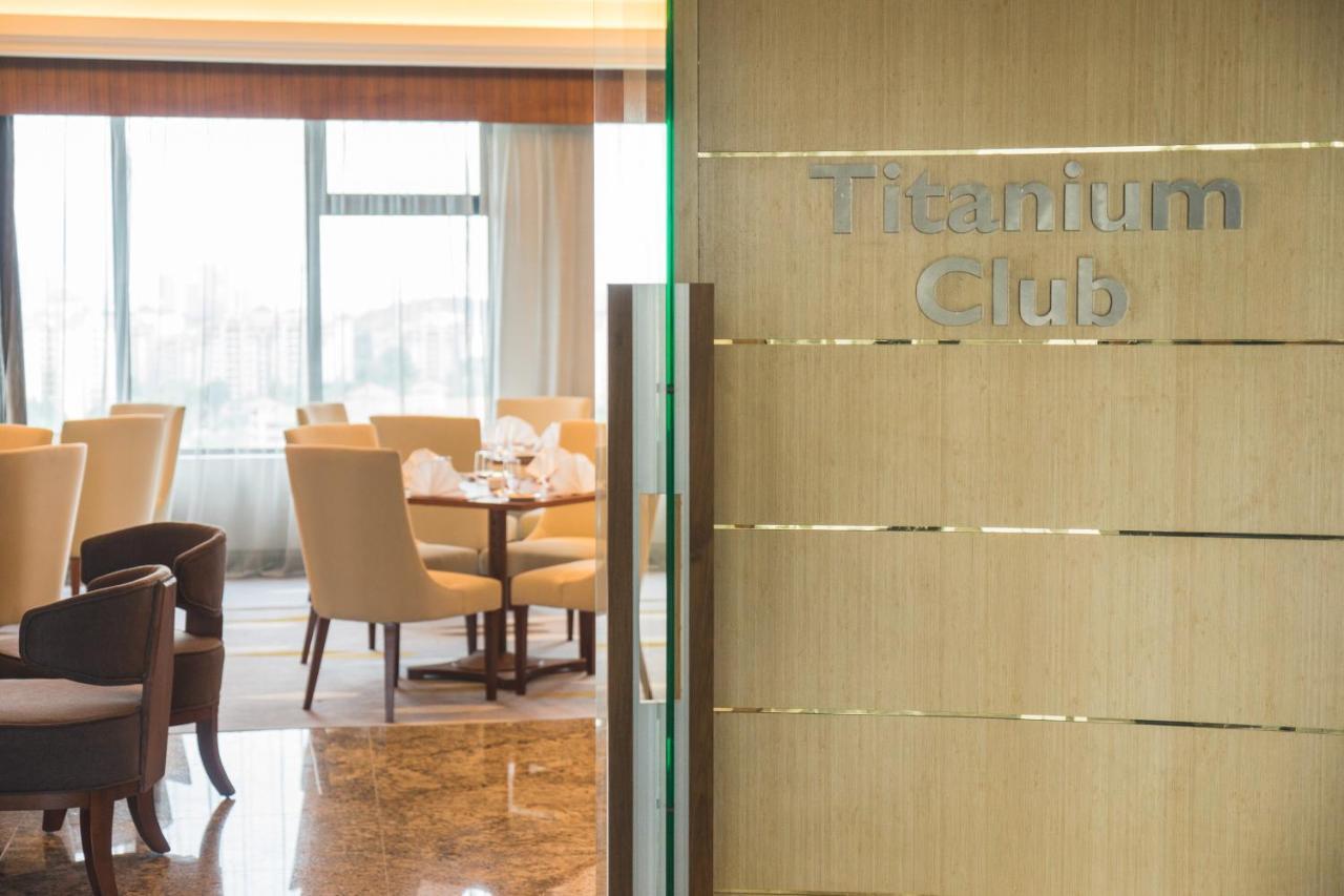 Zenith Hotel Πουτρατζάγια Εξωτερικό φωτογραφία The entrance to the club