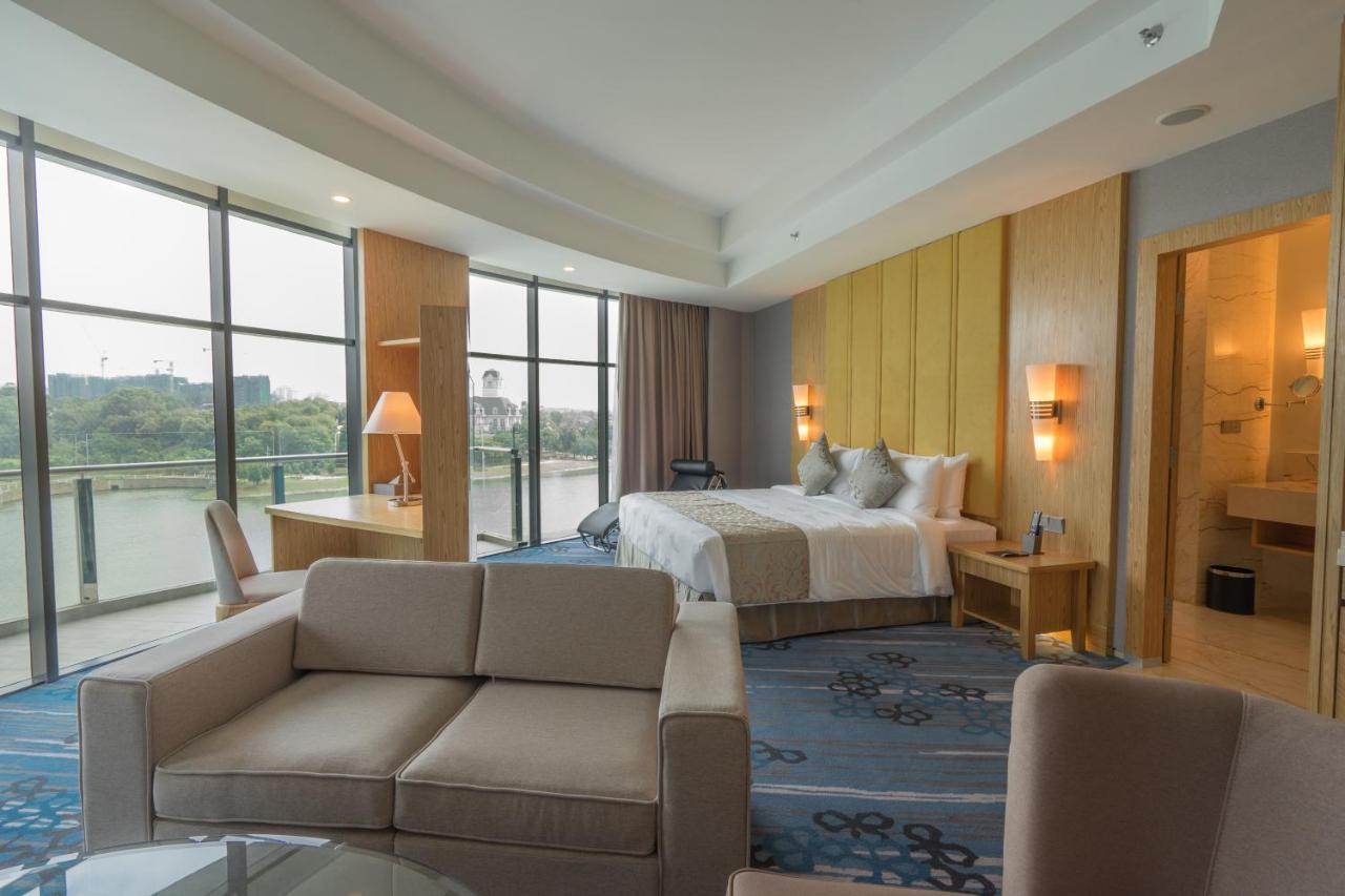 Zenith Hotel Πουτρατζάγια Εξωτερικό φωτογραφία A suite at the hotel
